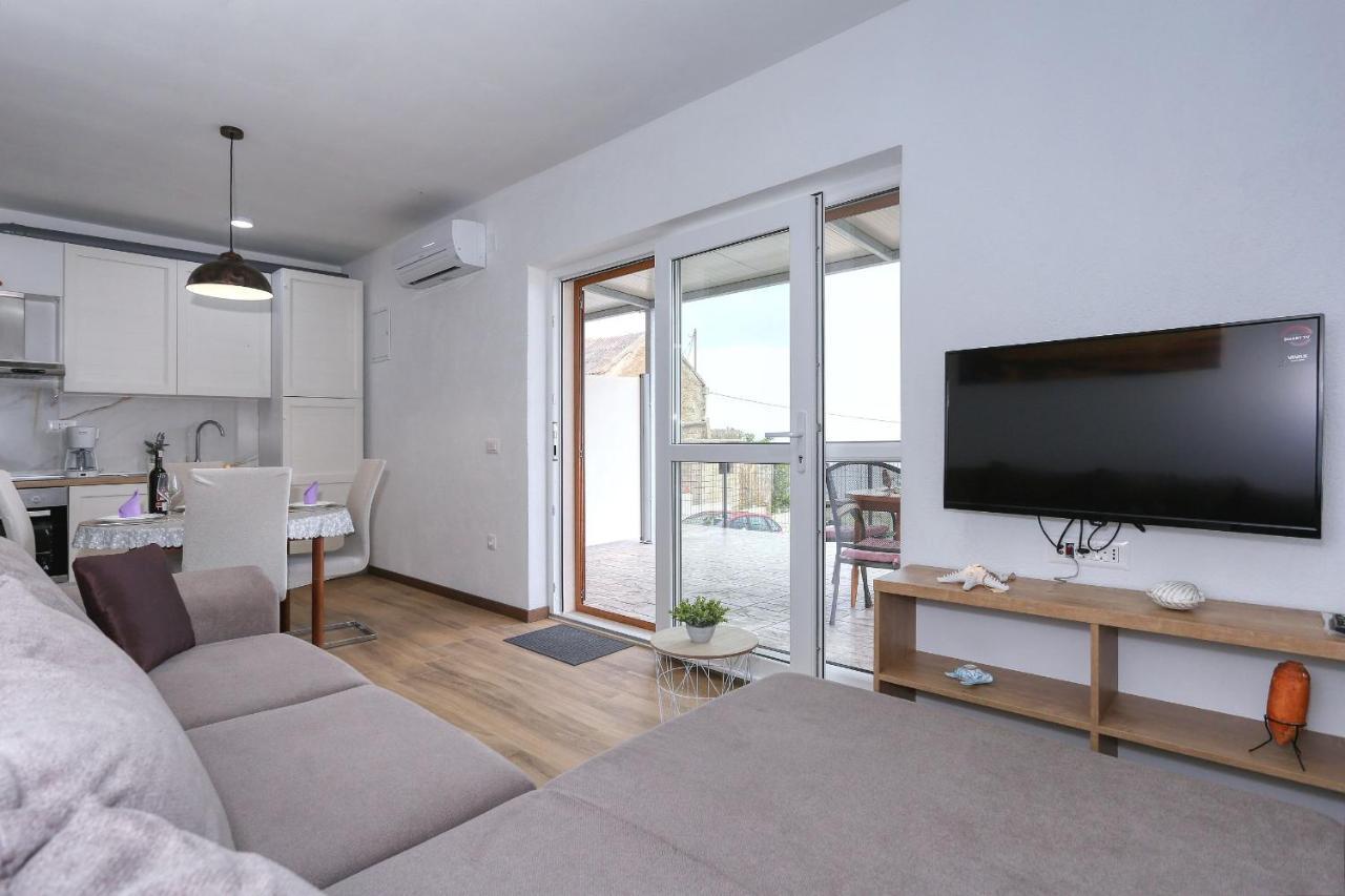 Apartments Poljak Ртина Екстериор снимка