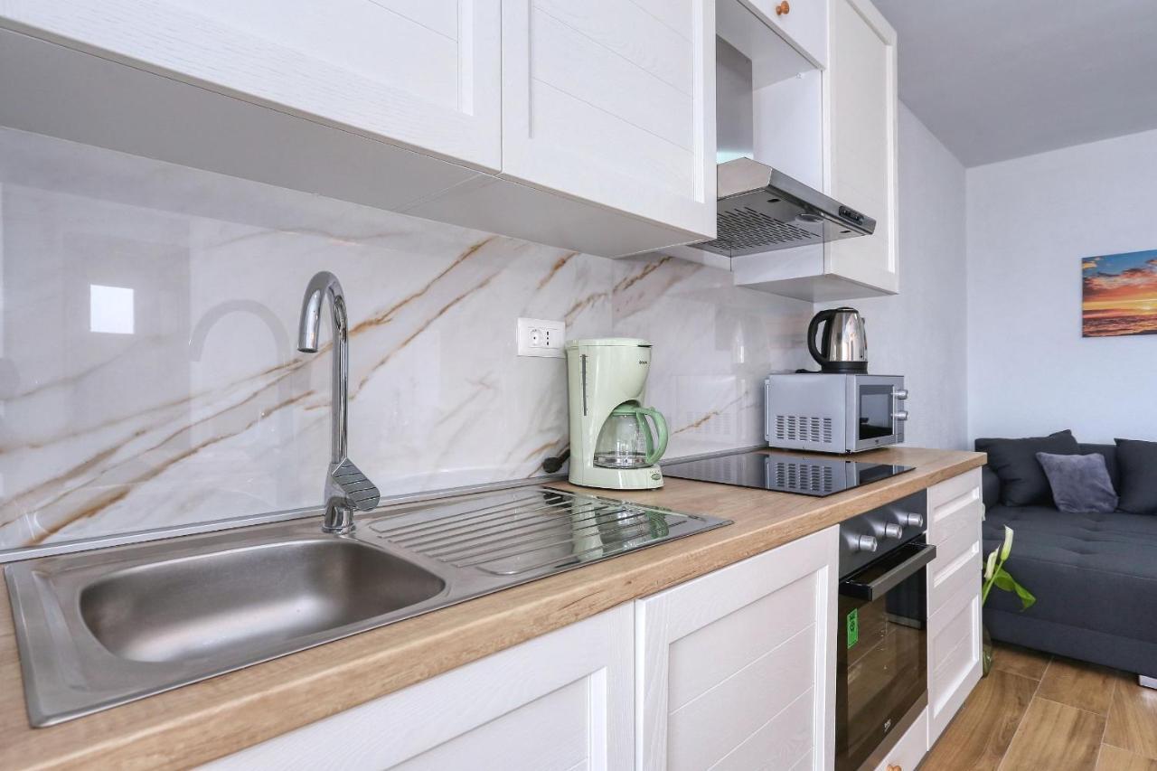 Apartments Poljak Ртина Екстериор снимка